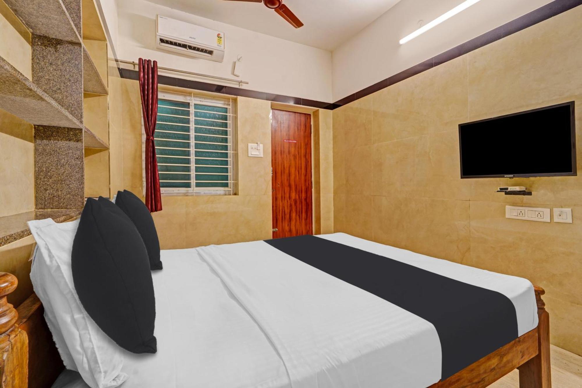 Super Hotel O Jaganath Nagar Near Hopes College Pilamedu Exteriör bild